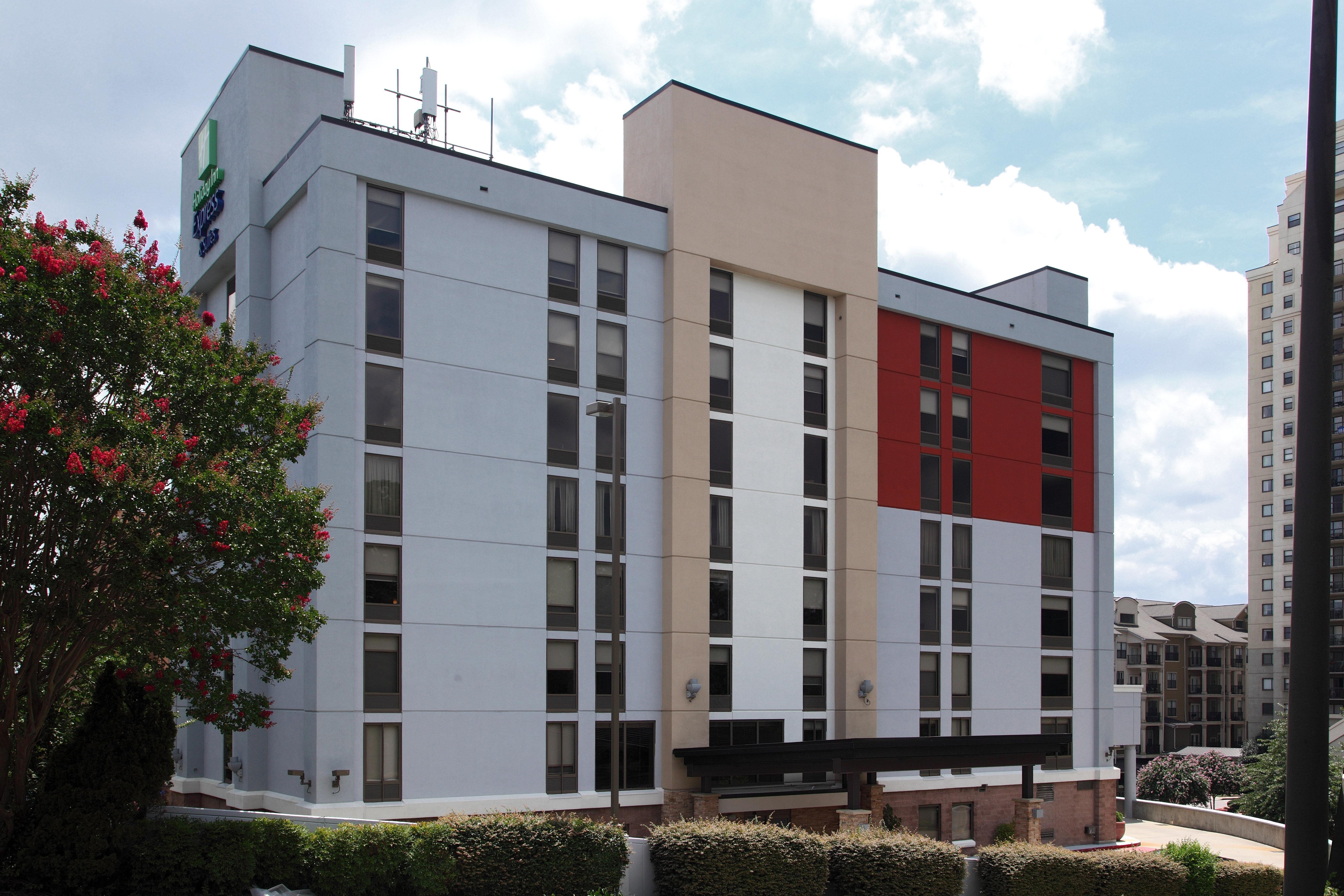 Holiday Inn Express & Suites Atlanta Perimeter Mall Hotel By Ihg Sandy Springs Dış mekan fotoğraf