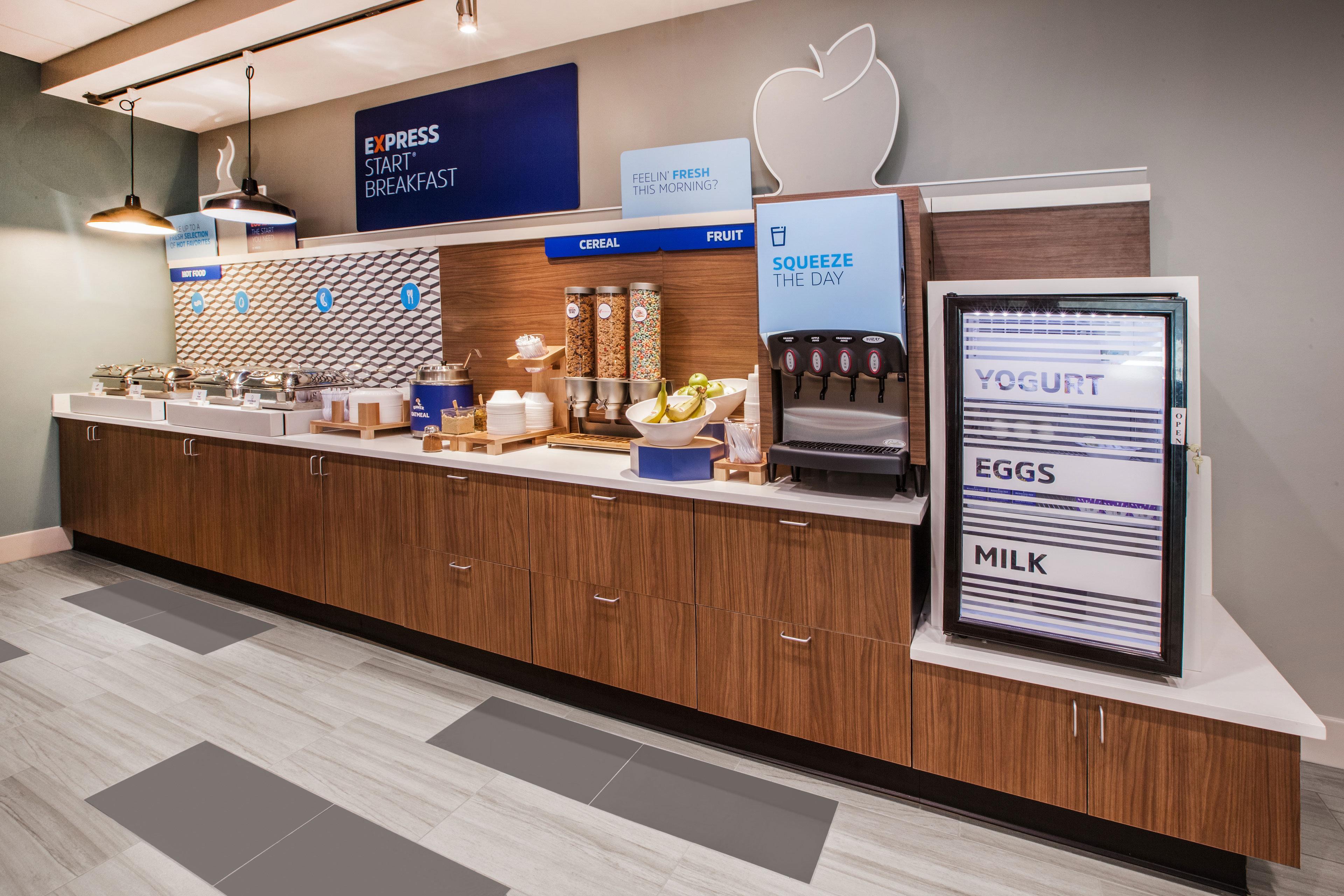 Holiday Inn Express & Suites Atlanta Perimeter Mall Hotel By Ihg Sandy Springs Dış mekan fotoğraf