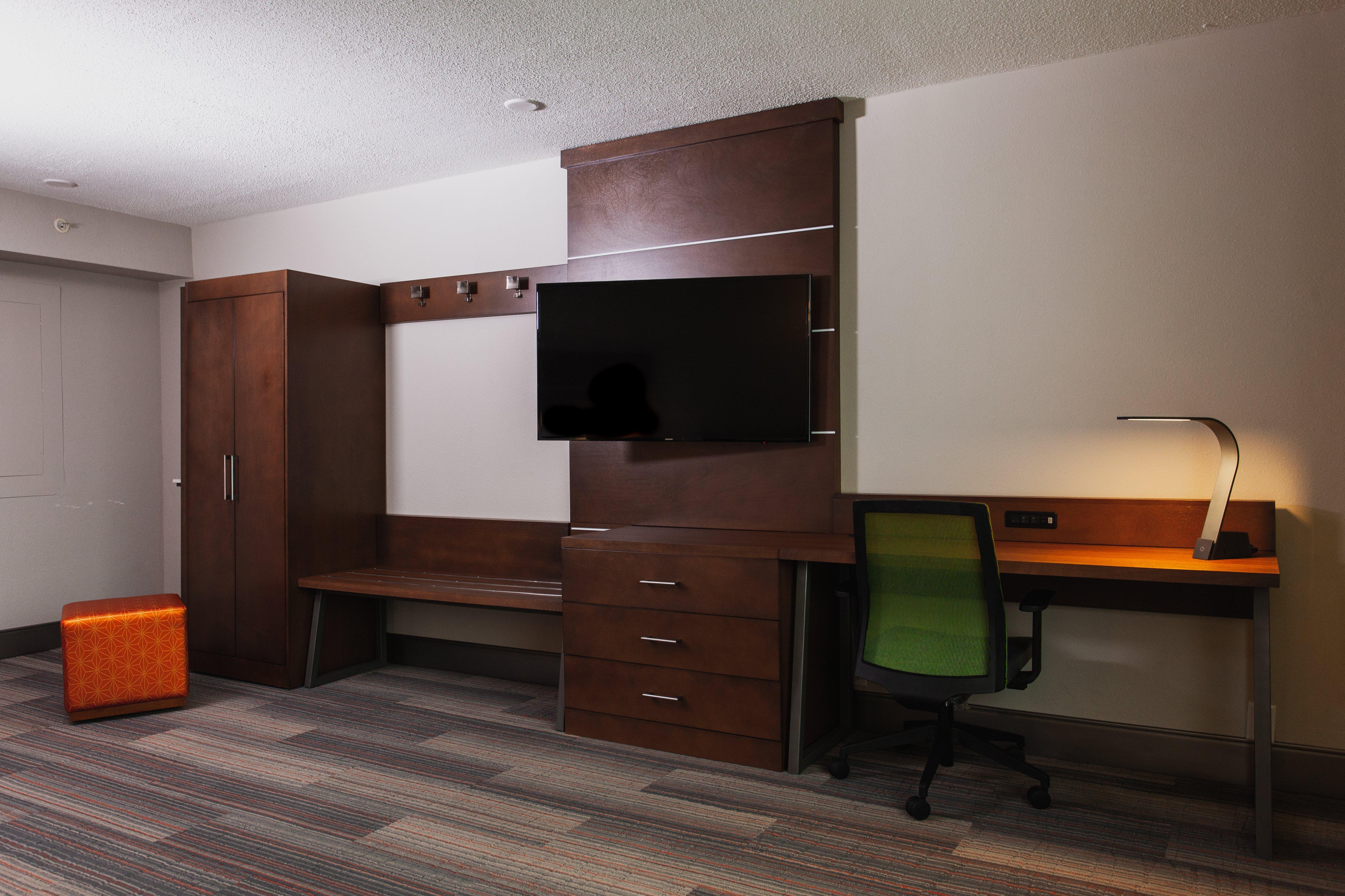 Holiday Inn Express & Suites Atlanta Perimeter Mall Hotel By Ihg Sandy Springs Dış mekan fotoğraf