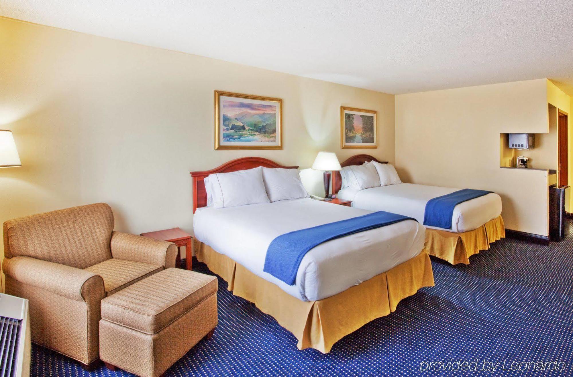 Holiday Inn Express & Suites Atlanta Perimeter Mall Hotel By Ihg Sandy Springs Oda fotoğraf