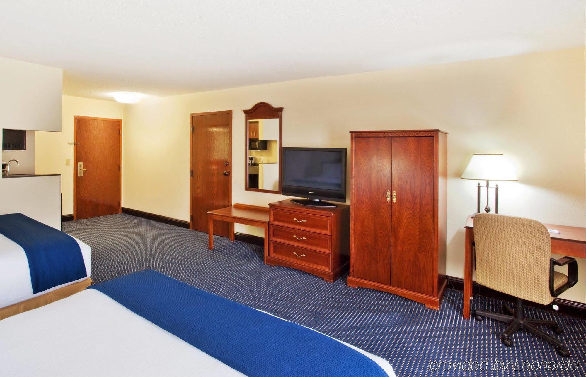 Holiday Inn Express & Suites Atlanta Perimeter Mall Hotel, An Ihg Hotel Sandy Springs Oda fotoğraf