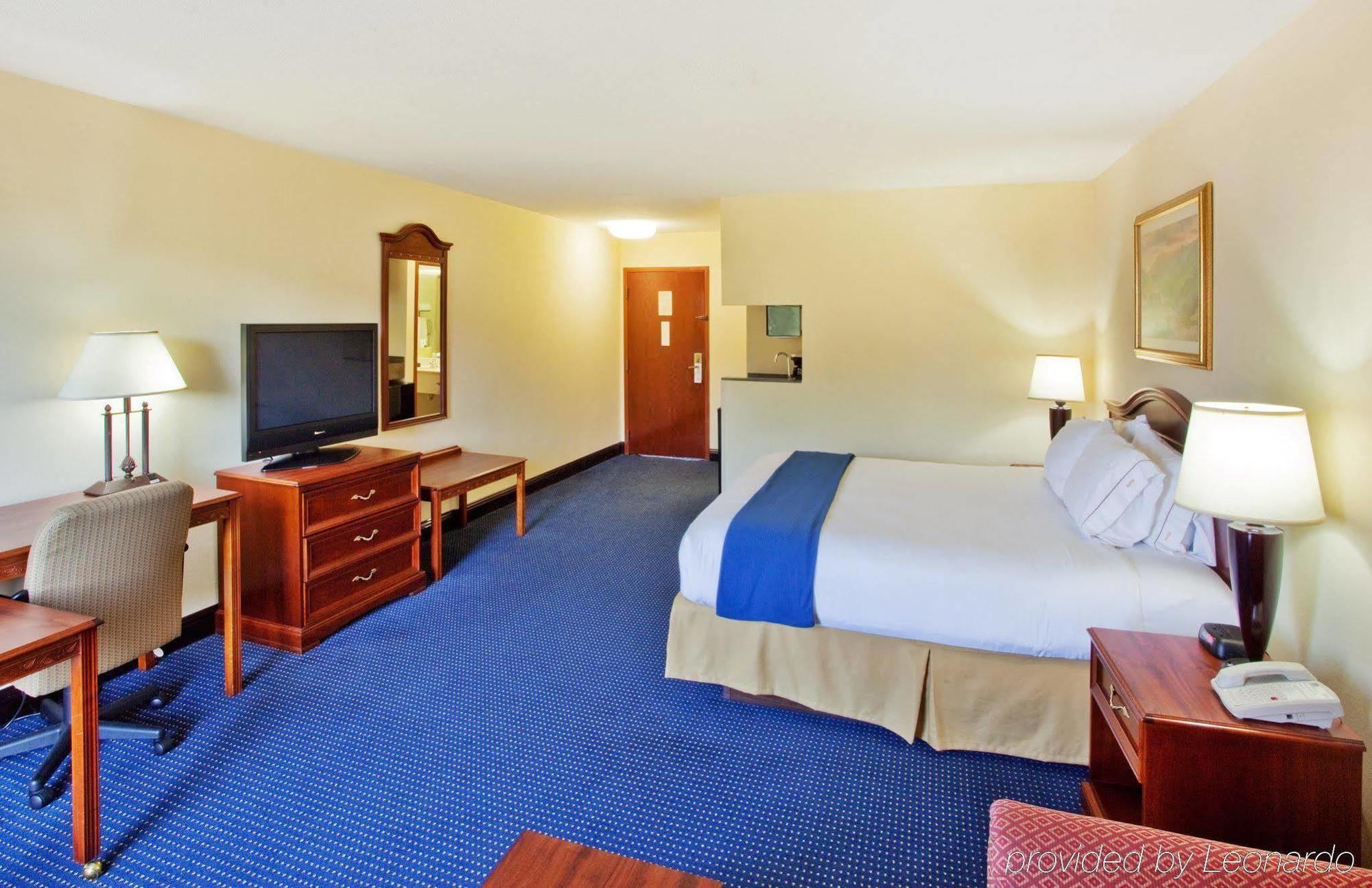 Holiday Inn Express & Suites Atlanta Perimeter Mall Hotel By Ihg Sandy Springs Oda fotoğraf