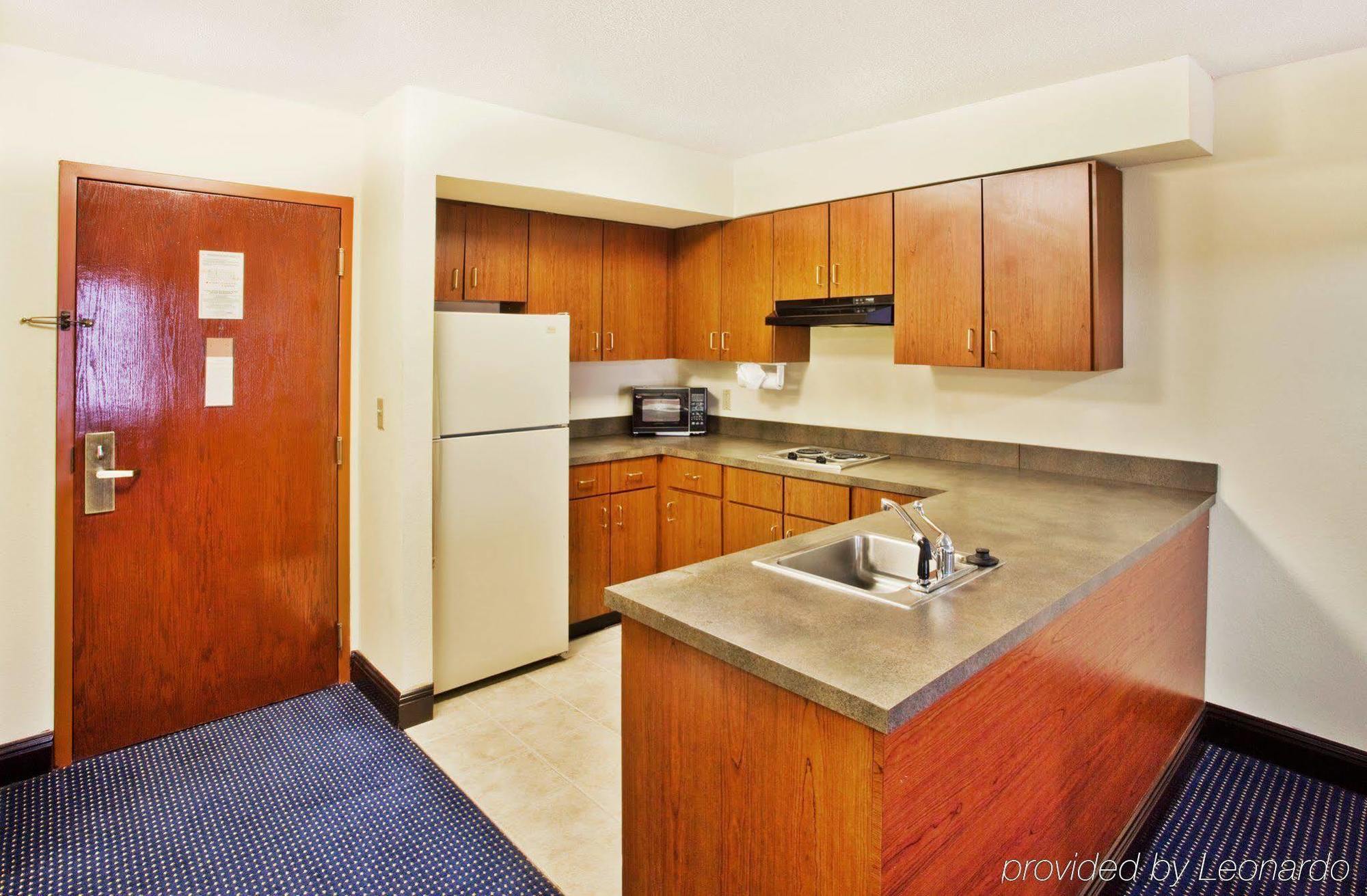 Holiday Inn Express & Suites Atlanta Perimeter Mall Hotel By Ihg Sandy Springs Oda fotoğraf