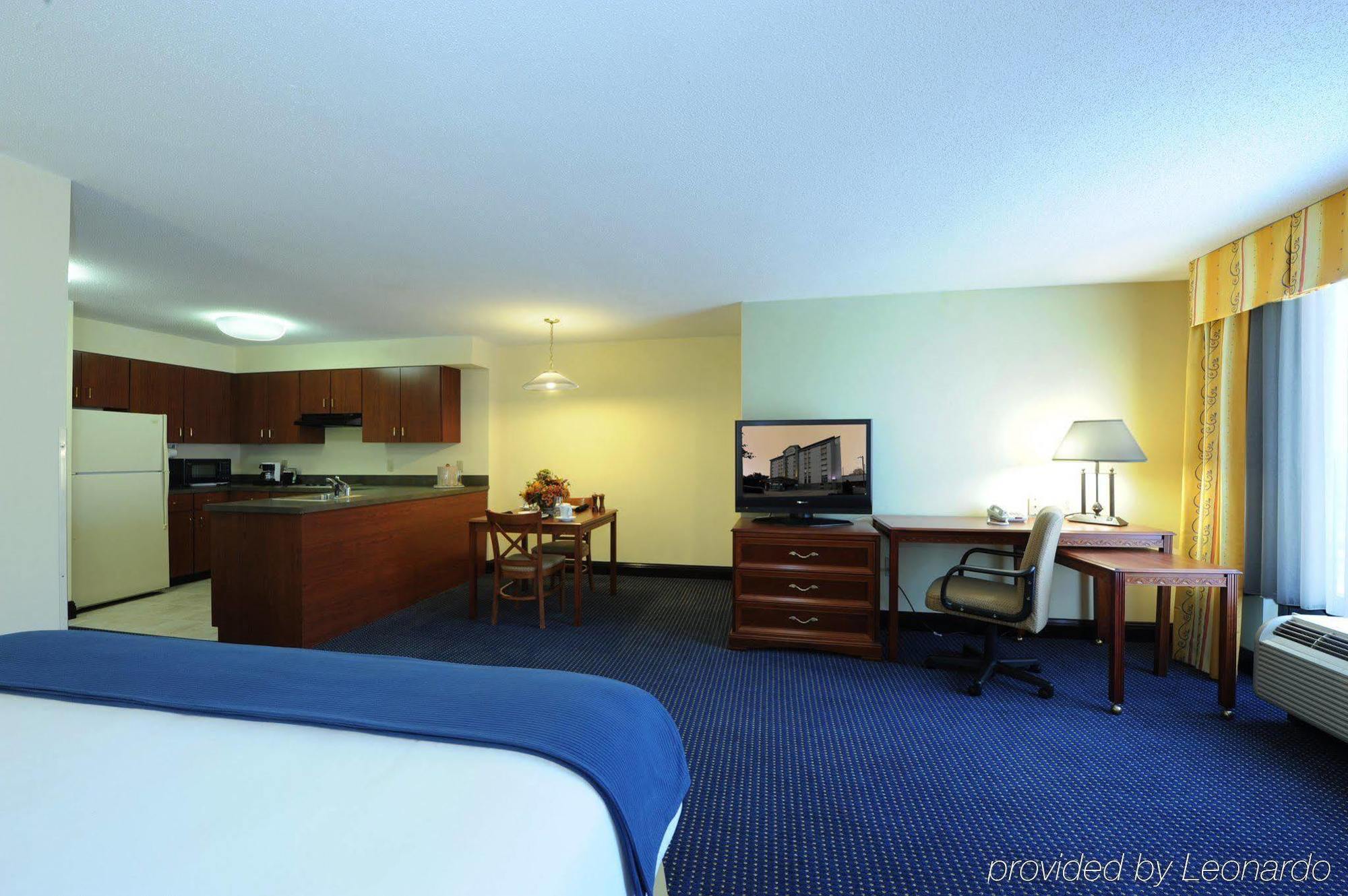 Holiday Inn Express & Suites Atlanta Perimeter Mall Hotel, An Ihg Hotel Sandy Springs Oda fotoğraf